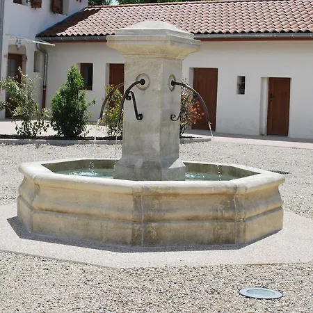 Guest house Chambres D'hotes La Leva